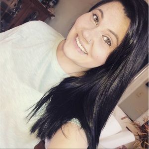 Meet your Posher, Danyelle